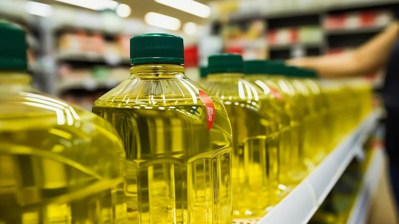 تصویر 1 از روغن زیتون بکر لادن طلایی استخراج شده از زیتون خالص